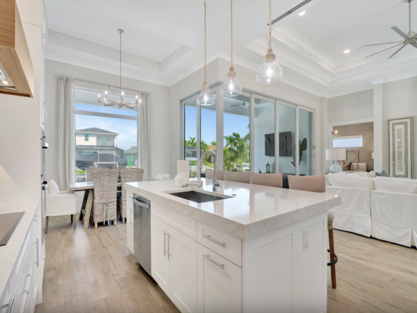 Marco Island Pure Luxury All The Way Pool Sleeps 10