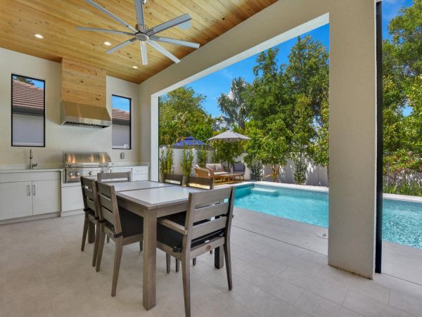 Luxury Naples 4 Bedroom Vacation Home