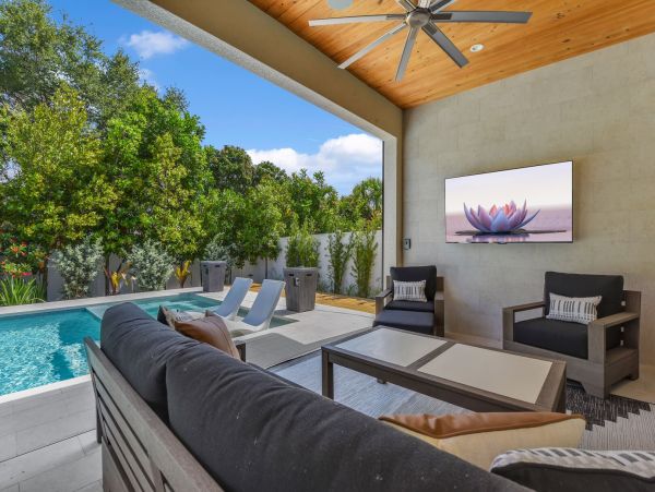 Luxury Naples 4 Bedroom Vacation Home