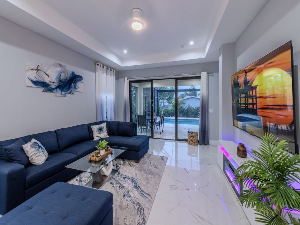 North Naples Vacation Home Sleeps 10 Guest