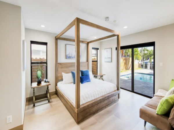 Fort Lauderdale Luxury Vacation Pool home