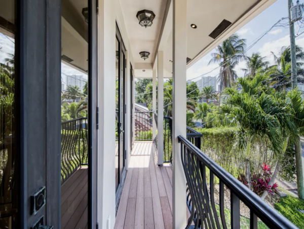Fort Lauderdale Luxury Vacation Pool home