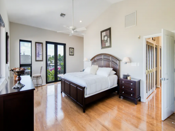 Fort Lauderdale Luxury Vacation Pool home