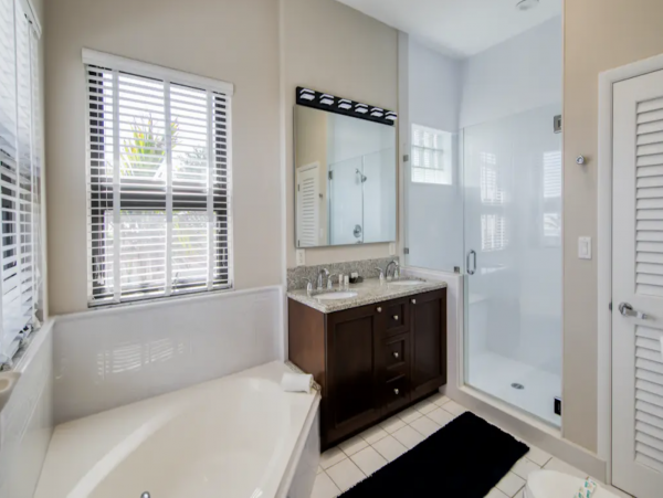 Fort Lauderdale Luxury Vacation Pool home