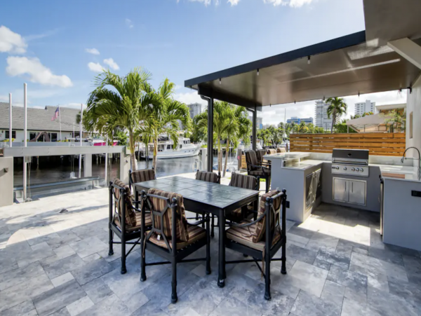 Fort Lauderdale Luxury Vacation Pool home