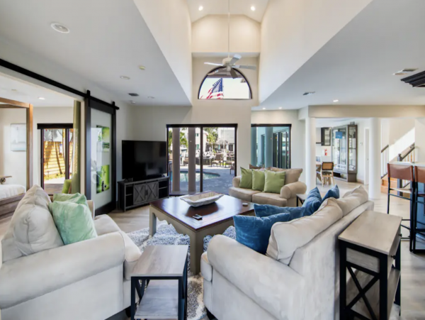 Fort Lauderdale Luxury Vacation Pool home