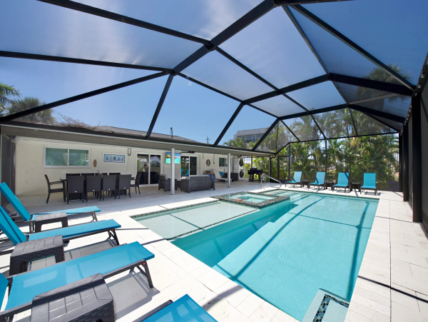 Luxury Vacation Rental with 4 Bedroom Pool & Spa