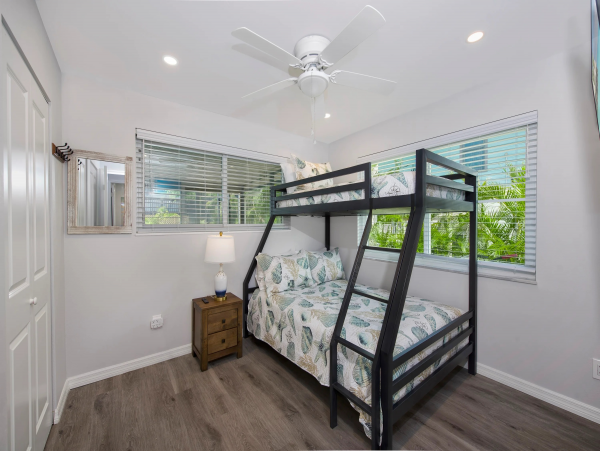 Luxury Vacation Rental with 4 Bedroom Pool & Spa