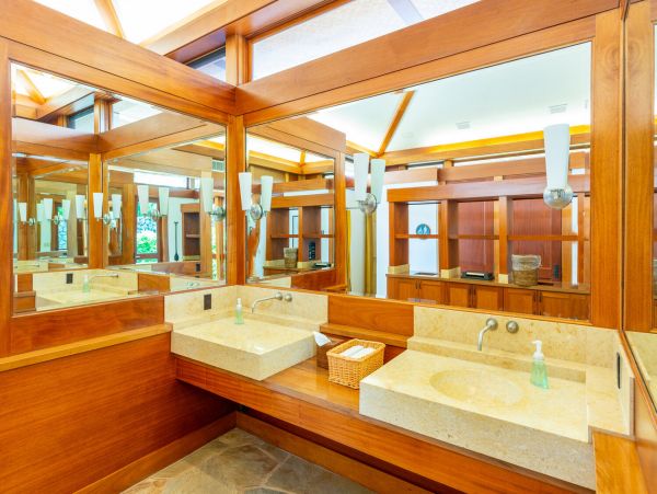 Big Island Luxury Vacation Rental - Hawaii Oceanfront Villa