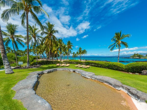 Big Island Luxury Vacation Rental - Hawaii Oceanfront Villa