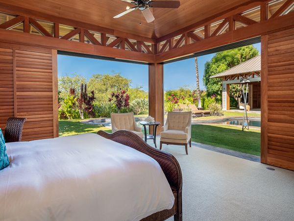Big Island Luxury Vacation Rental - Hawaii Oceanfront Villa