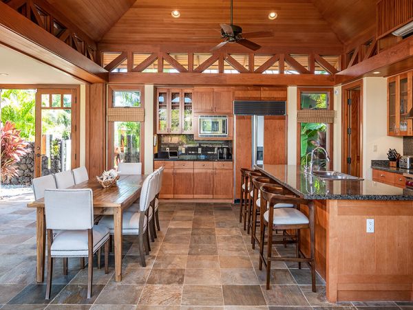 Big Island Luxury Vacation Rental - Hawaii Oceanfront Villa