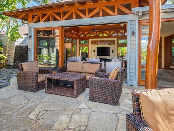 Big Island Luxury Vacation Rental - Hawaii Oceanfront Villa