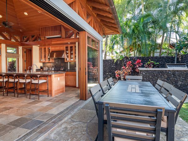 Big Island Luxury Vacation Rental - Hawaii Oceanfront Villa