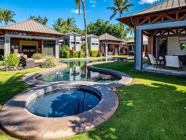 Big Island Luxury Vacation Rental - Hawaii Oceanfront Villa