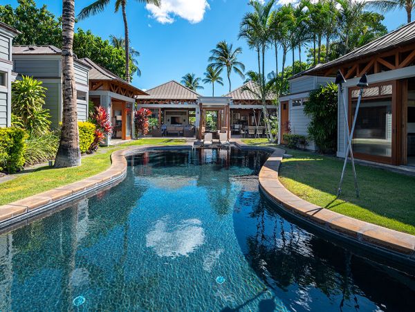 Big Island Luxury Vacation Rental - Hawaii Oceanfront Villa