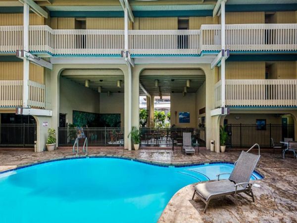 Oceanfront Kailua-Kona Vacation Condo