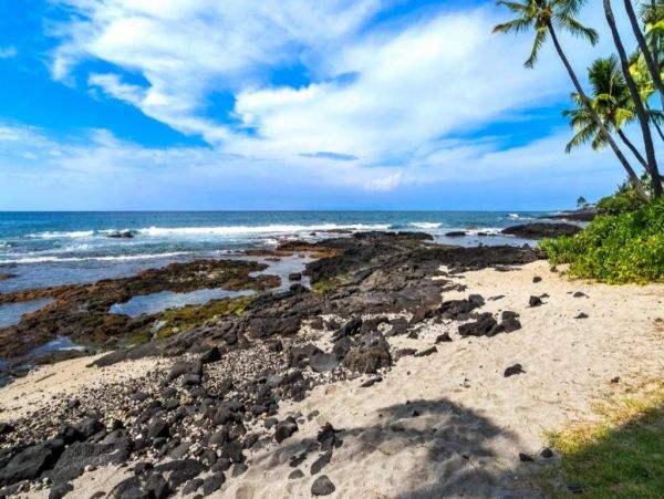 Oceanfront Kailua-Kona Vacation Condo