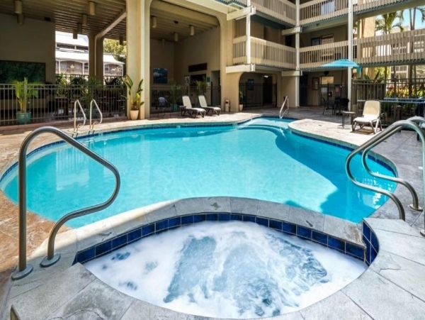 Oceanfront Kailua-Kona Vacation Condo