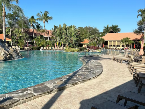 Naples Vacation Condo with 2 Bedrooms, Pool & Tennis Courts