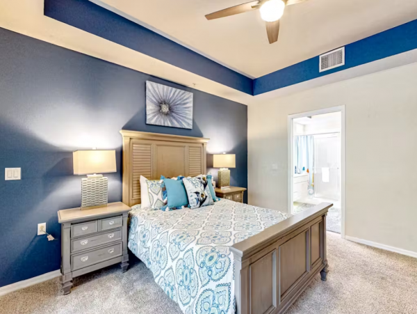 Naples Vacation Condo with 2 Bedrooms, Pool & Tennis Courts