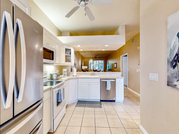 Naples Vacation Condo with 2 Bedrooms, Pool & Tennis Courts