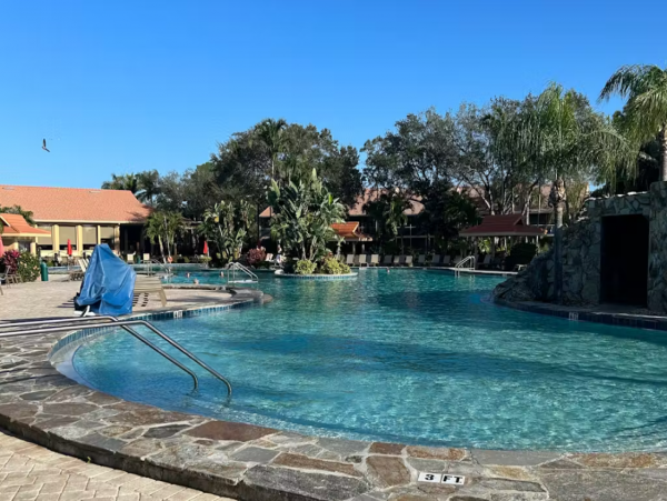 Naples Vacation Condo with 2 Bedrooms, Pool & Tennis Courts