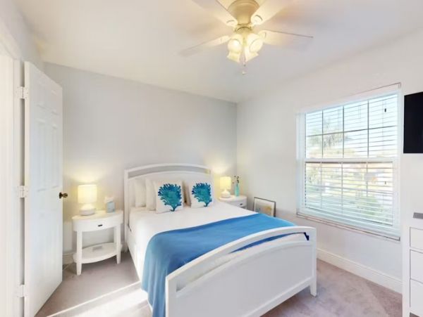 Two Bedroom Marco Island Vacation Condo Near the Beach