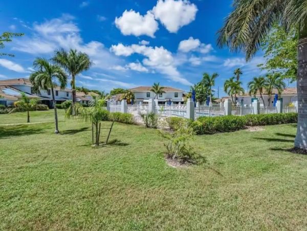 Two Bedroom Marco Island Vacation Condo Near the Beach