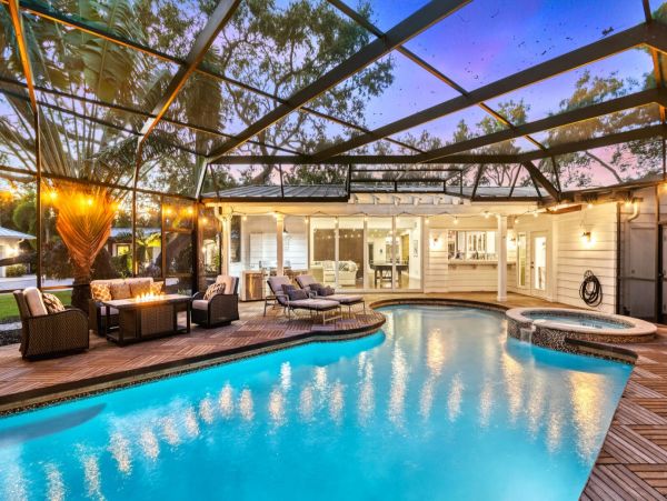 Five Bedroom Walk to Beach Vacation Rental Home in Siesta Key