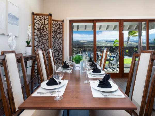 Luxury Three Bedroom Vacation Rental Private Pool & Spa