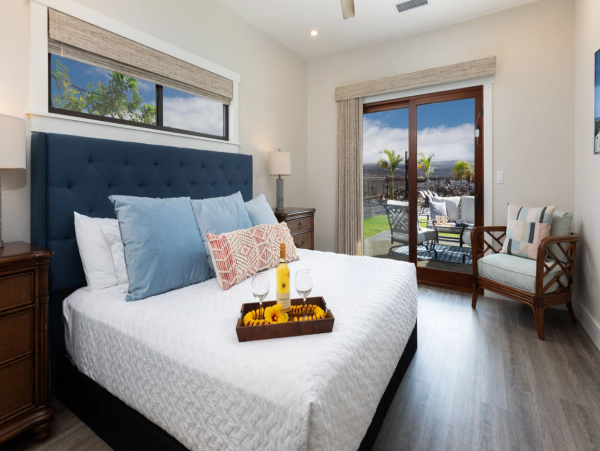 Luxury Three Bedroom Vacation Rental Private Pool & Spa