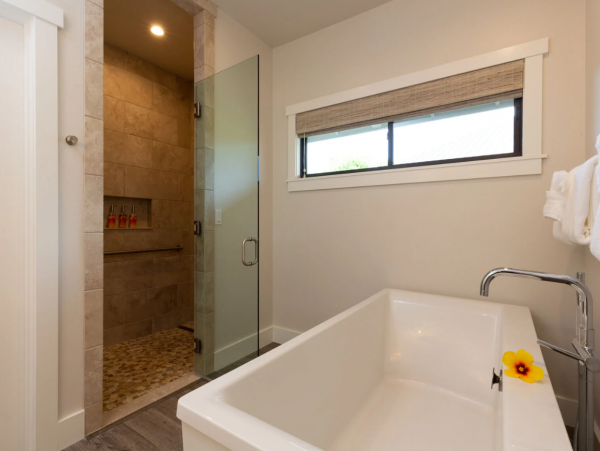 Luxury Three Bedroom Vacation Rental Private Pool & Spa