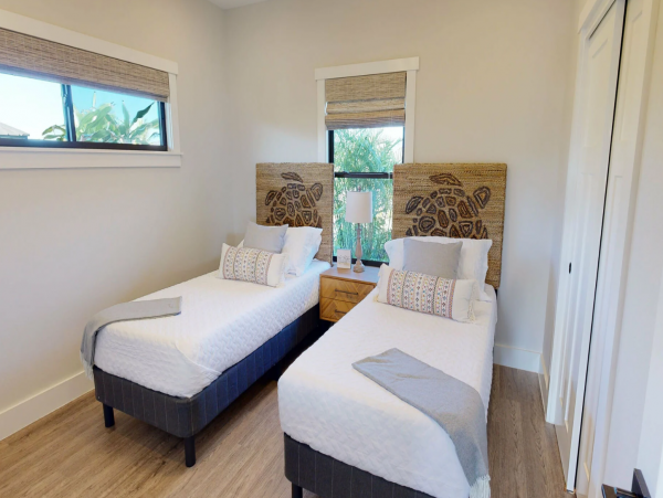 Luxury Three Bedroom Vacation Rental Private Pool & Spa