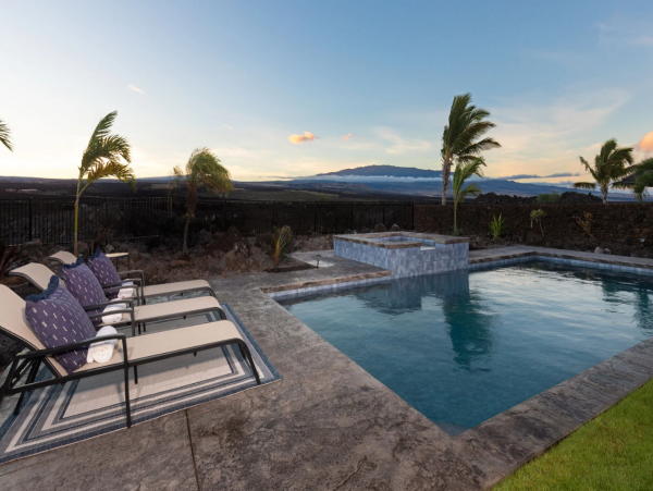 Luxury Three Bedroom Vacation Rental Private Pool & Spa