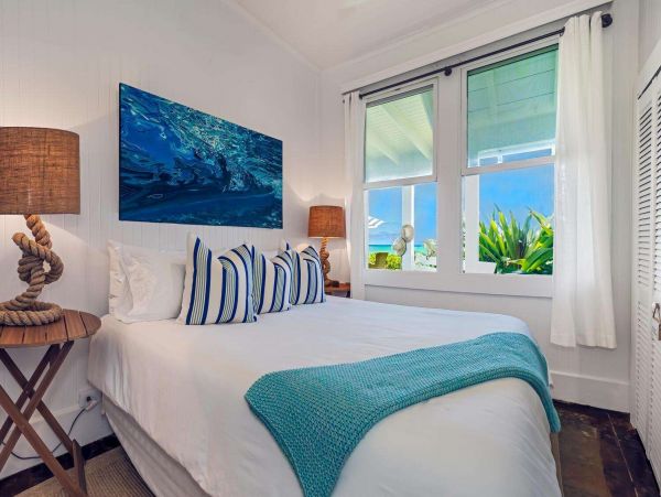 Lanikai Beach Vacation Home 4 Bedroom