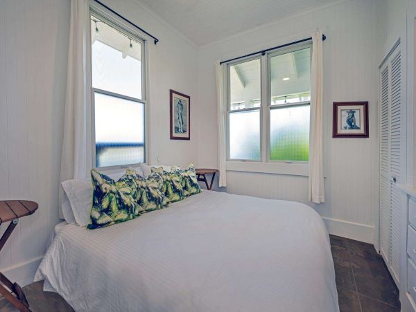Lanikai Beach Vacation Home 4 Bedroom