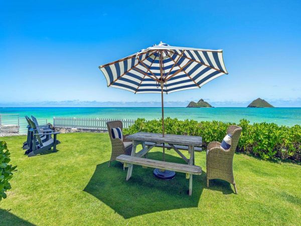 Lanikai Beach Vacation Home 4 Bedroom