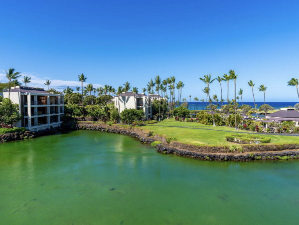 This Luxury Penthouse on the Waimea Awaits Your Arrival