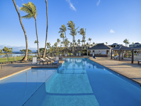 This Luxury Penthouse on the Waimea Awaits Your Arrival
