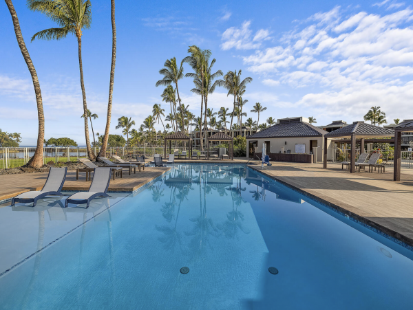 This Luxury Penthouse on the Waimea Awaits Your Arrival