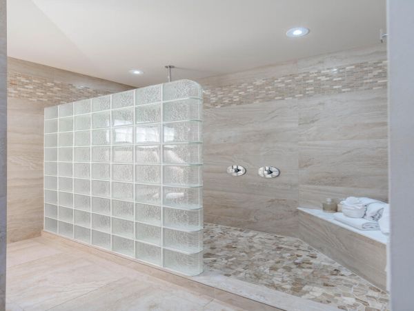 This Luxury Penthouse on the Waimea Awaits Your Arrival