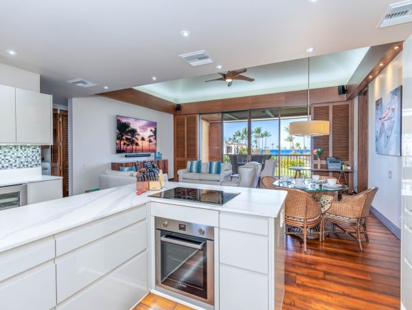 This Luxury Penthouse on the Waimea Awaits Your Arrival