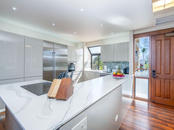 This Luxury Penthouse on the Waimea Awaits Your Arrival