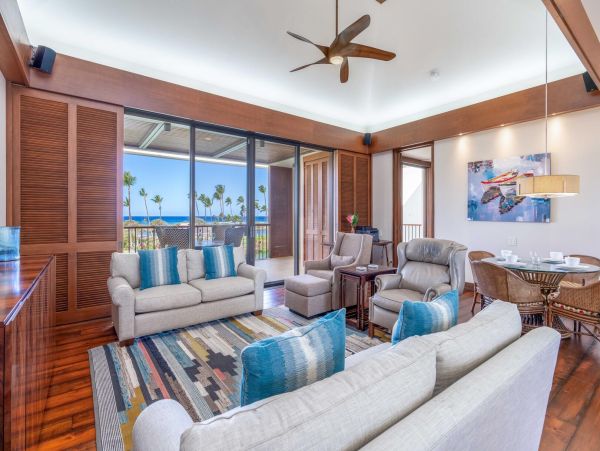 This Luxury Penthouse on the Waimea Awaits Your Arrival