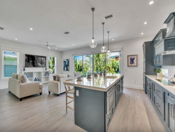 Luxury Lido Key Vacation Villa Stroll to Beach St Armands Circle