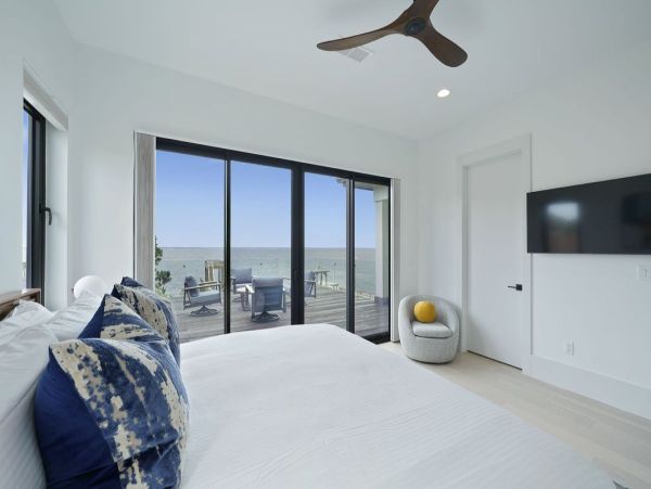 Miramar luxury Vacation Home Eight bedrooms Sleeps 36 Water Views