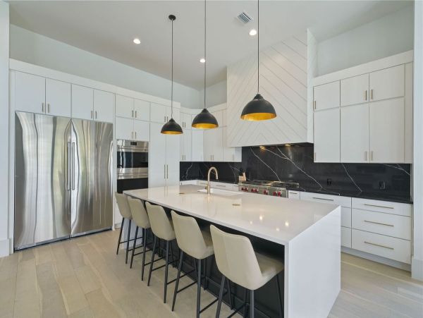 Miramar luxury Vacation Home Eight bedrooms Sleeps 36 Water Views