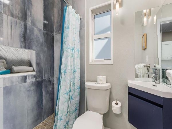 Fort Myers Vacation Home Sleeps Ten Guests