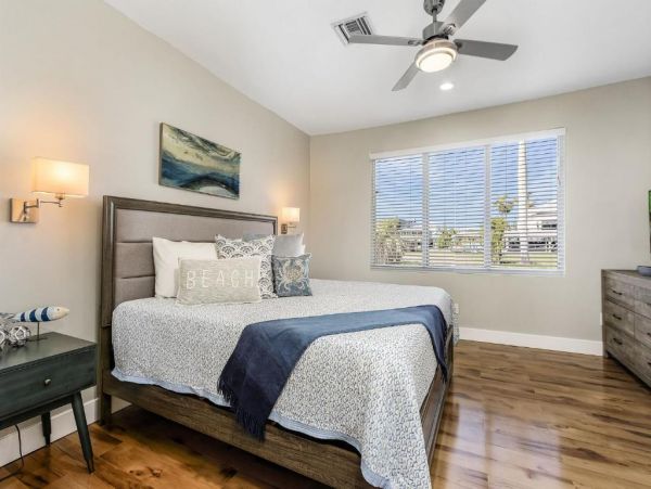 Fort Myers Vacation Home Sleeps Ten Guests